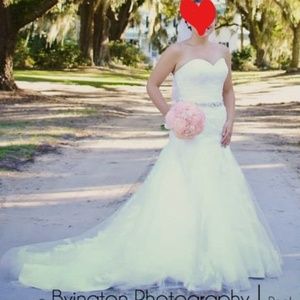 Stunning Wedding Dress for Sale